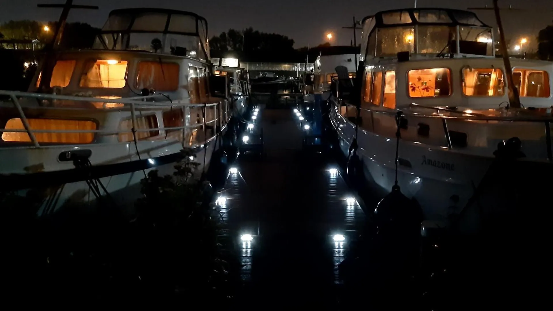 Motor Yacht Almaz Hotell Amsterdam 0*,  Nederländerna